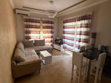 APARTAMENT ME QERA 2+1 LIQENI ARTIFICIAL 70.000 LEKE FH-93923