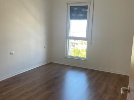 Qera | Apartament 1 + 1 | Rruga 5 Maji | 400 €/muaj