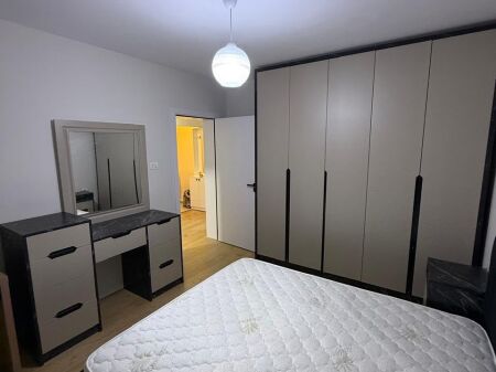 Jepet Me Qera Apartament 2+1+1 Ballkon