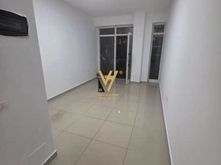 SHOP FOR RENT 25 M2 IN VASIL SHANTO 42,000 LEKE