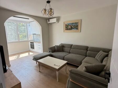 Apartament me qera 2+1 tek Medreseja (ID B221459) Tirane
