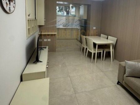 Shitet, Apartament 1+1, Selvia, Tirane