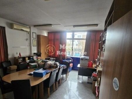 Qera | Ambjent Biznesi | Rruga Bardhyl | 1400 €/muaj