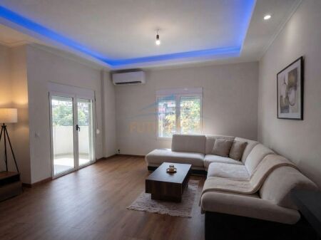 Rent, Apartment 2+1, Commune of Paris.Tirane