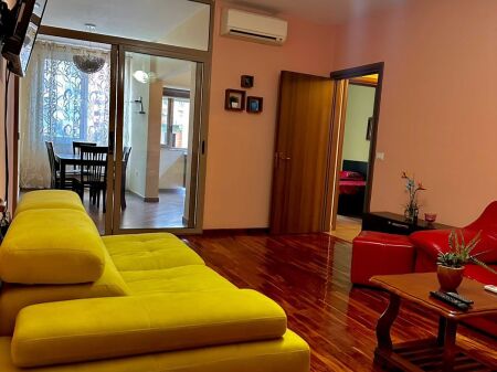 Astir, Shitet apartament 2+1+2 i arreduar.