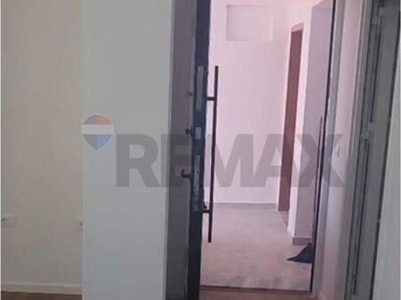 Appartamento - In Vendita - Via Qemal Stafa, Tirana(ID: 530471002-1495)