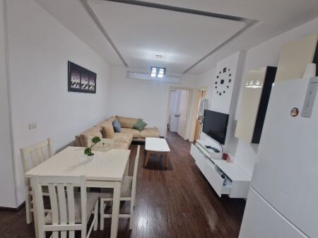 Jepet apartament 2+1 me qira tek Fresku .