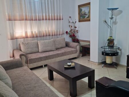 Affittasi 1+1 Kodra e Diellit 50.000 leke