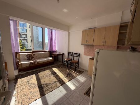 Shitet Apartament 1+1 ne Plazh