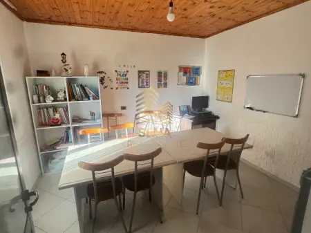 Rent, Business or Residential Space at Private Entrance, Paris Commune – Near Kristal, 50,000 Leke