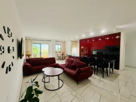 Qera | Apartament 2 + 1 | Liqeni i Thatë | 1200 €/muaj