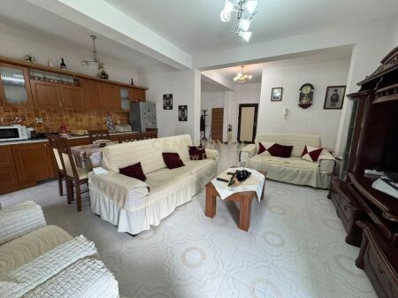 SHITET APARTAMENT 3+1+2 + POST PARKIMI PRANE TREGUT FSHATAR!