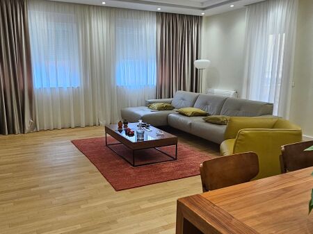 JEPET ME QIRA – APARTAMENT 3+1+3 + PARKIM