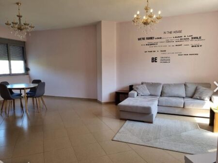Affitto | Apartament 3 + 1 + 3 | Rruga Peti | 1000 €/mese