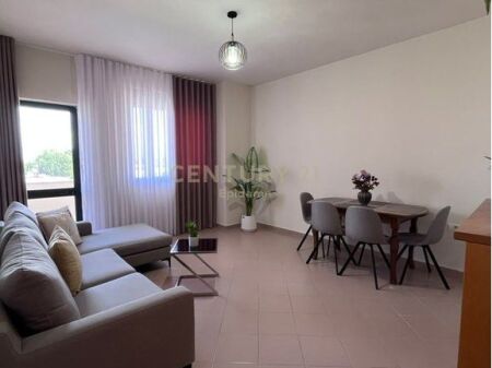 Shitet Apartament 2+1+2 në Plazh, Rrota e Kuqe