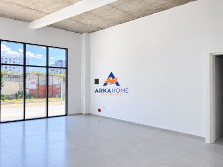 COMMERCIAL SPACE FOR RENT 54 M2 "5 MAJI STREET" 972 EURO (GROSS)