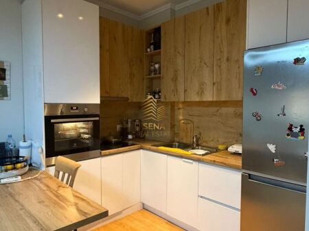 Qira, Apartament 2+1+2+blk, 21 Dhjetori, 90.000 Leke/muaj