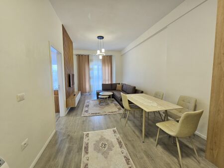 AURA Complex -LAPRAKË Apartment 1+1 newly renovated for rent, with modern furniture and comfortable conditions, ideal for a couple. Price 60,000 leke