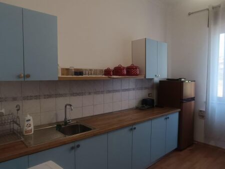 Appartamento in affitto 3+1 📍Via Barrikadave, vicino al liceo Sami Frasheri