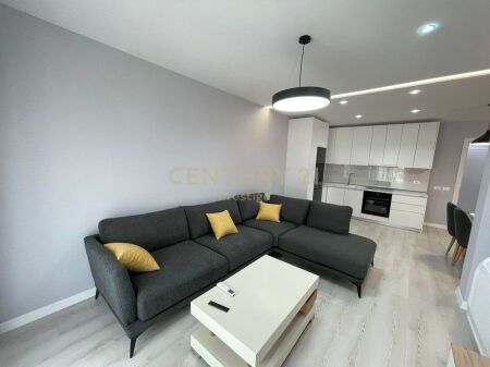 2+1+2 Apartment for Rent, Near the American Embassy, ​​Tirana!