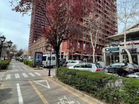 Ufficio in affitto presso il Complesso Garden Building, Via Kavaja, 21 Dhjetori! 97.000 leke!