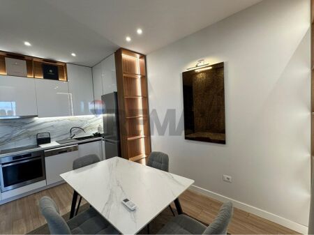 Apartament 2+1 per shitje Komuna e Parisit
