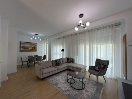 Villa su 3 piani in affitto presso Residenca Aba a Sauk.