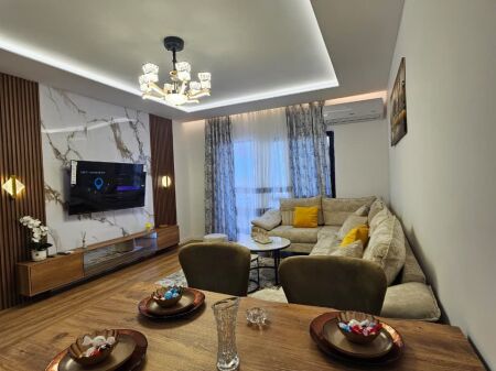Shitet apartament 2+1+2 tek Pallati me Shigjeta