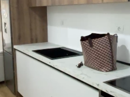  Jepet me Qira Apartament 1+1 ne Fresk i pabanuar më parë me nje Super Mobilim, 400 mije leke