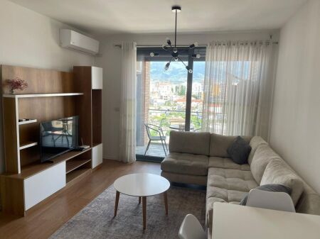 Fiori di Bosco, jepet me qera apartament 2+1.