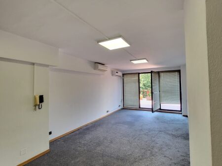 🏢 JEPET ME QIRA – ZYRË NË QENDËR