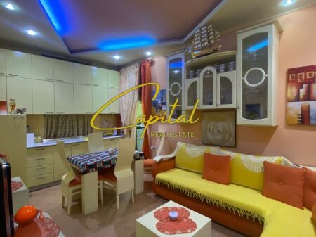 APARTAMENT ME QIRA 1+1 ISH BLLOKU 50.000 LEKE