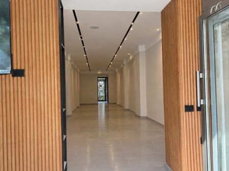 NEGOZIO IN AFFITTO 80 M2 21 DICEMBRE 200.000 LEKE