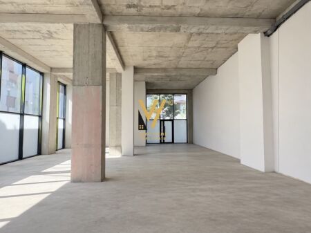SHOP FOR RENT 260 M2 ON BOGDANEVE STREET 850,000 LEKE
