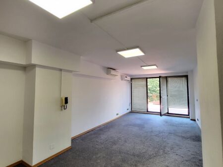 🏢 JEPET ME QIRA – ZYRË NË QENDËR
