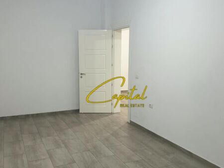 UFFICIO IN AFFITTO 150 M2 COMUNE DI PARIGI 65.000 LEKE