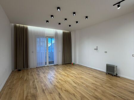 Shitet Apartament 2+1 ne Durres