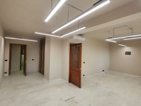 🏢 JEPET ZYRË ME QIRA – QENDËR, TIRANË✨98 m²