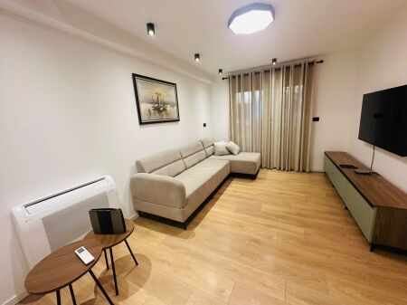 For rent 1+1 Dibra Street 500 thousand lek