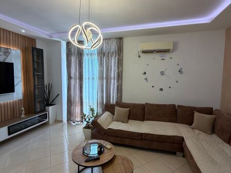 Shitet Apartament 2+1 Rruga Besim Alla
