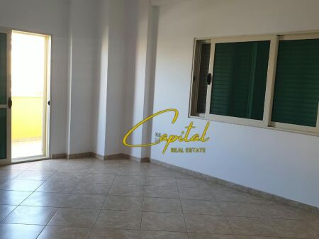 UFFICIO IN AFFITTO 250 M2 COMUNE DI PARIGI 100.000 LEKE