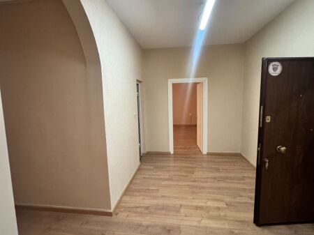 OFFICE FOR RENT 120 M2 BLLOK 100,000 LEKE
