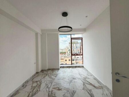 LOCALE COMMERCIALE IN AFFITTO 💻: 2 AMBIENTI DI LAVORO 📍Rruga e Kavajes - Centro | 850€/Mese - Nuova Costruzione 2025 - Piano 7 - 75m² | Fronte Strada Principale - 5 Min. dal Centro