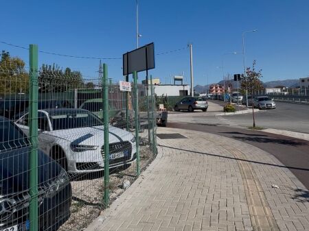 TERRENO 300 m² + OGGETTO IN AFFITTO – LAPRAKË