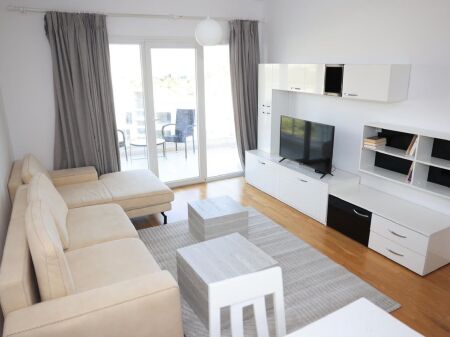 2+1, near the botanical garden mosque, 800 thousand lek