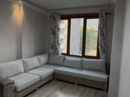 Shitet apartament 2+1 ne Fresk