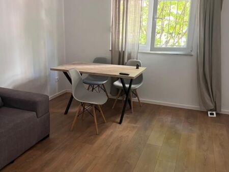 For sale 1+1 in Lapraka, 2nd floor, 117 million lek. 