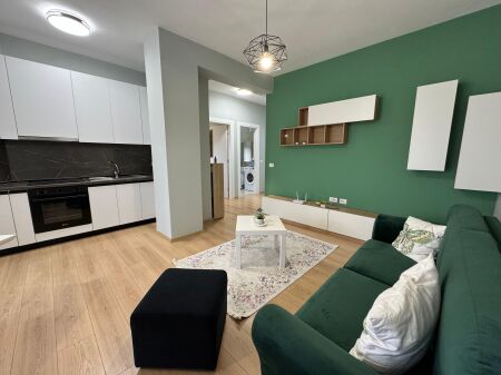 🏠 JEPET ME QIRA APARTAMENT 2+1 – ASTIR  📍 Kompleksi Oasis, Astir 🏢 Kati i 3-të 🏗️ Pallat i vitit 2023 🛗 2 ashensorë 🛋️ I mobiluar 💰 Çmimi: 60,000 lekë/muaj  📞 Për më shumë informacion ose për ta vizituar, na kontaktoni.