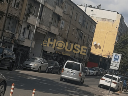 APARTAMENT 3+1 ( I KTHYER NE 2+1) NE SHITJE NE OXHAK