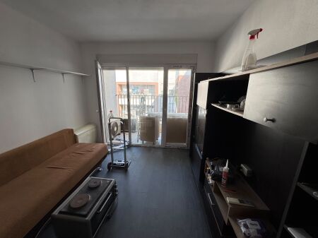 🏡 JEPET ME QIRA 1+1  📍 Rruga “5 Maji”, fundi i rrugës 🏢 Kati 5 | Me ashensor 💰 40.000 lek/muaj – i diskutueshëm